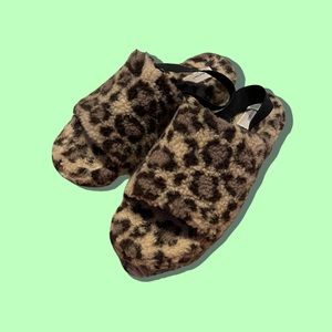 Cheetah Print Fluff Slides Faux Fur Slingback Old Navy Slippers